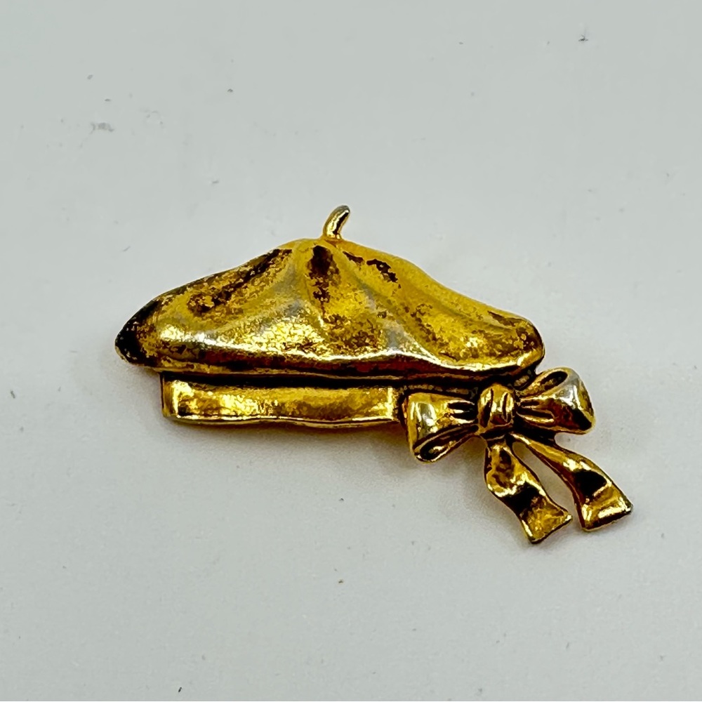 Vintage BH Beret Brooch Lapel Pin